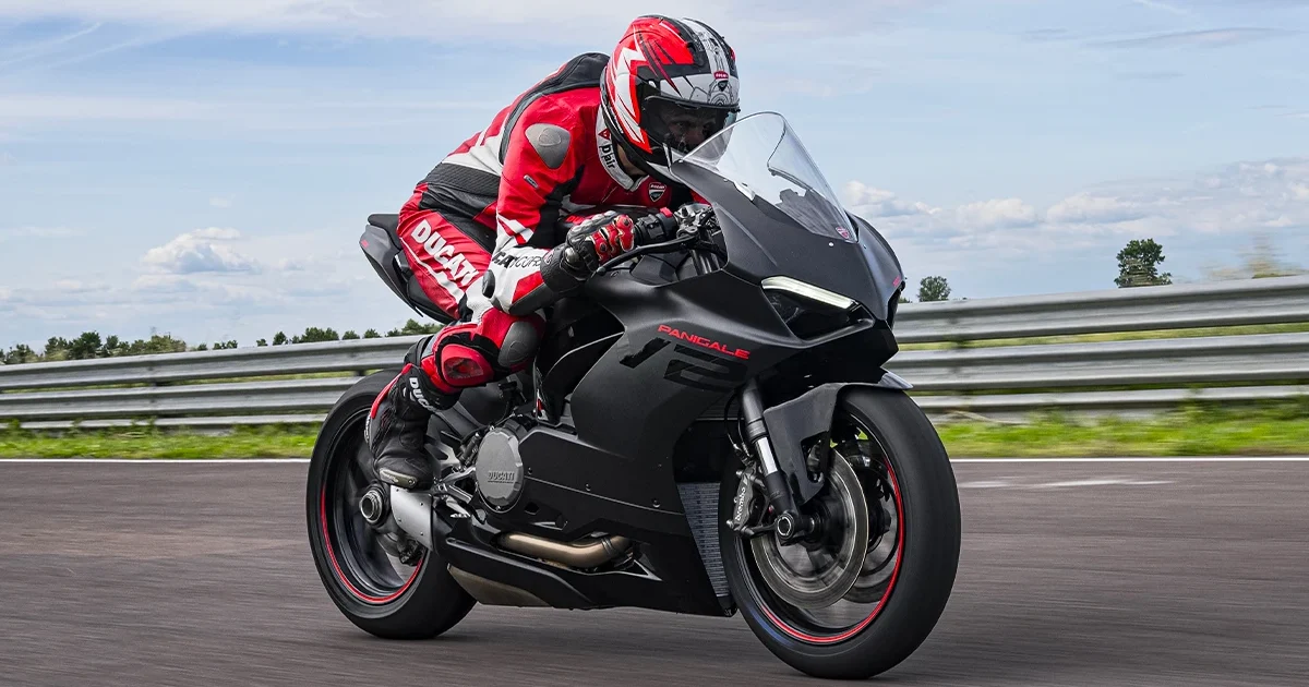 Ducati Panigale V2 2025