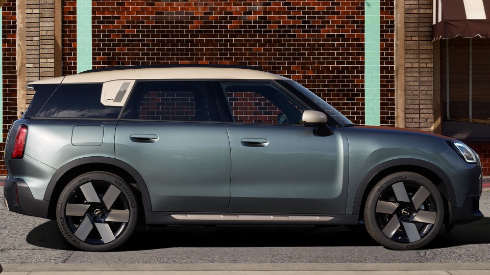 Mini Cooper Countryman E JCW Pack