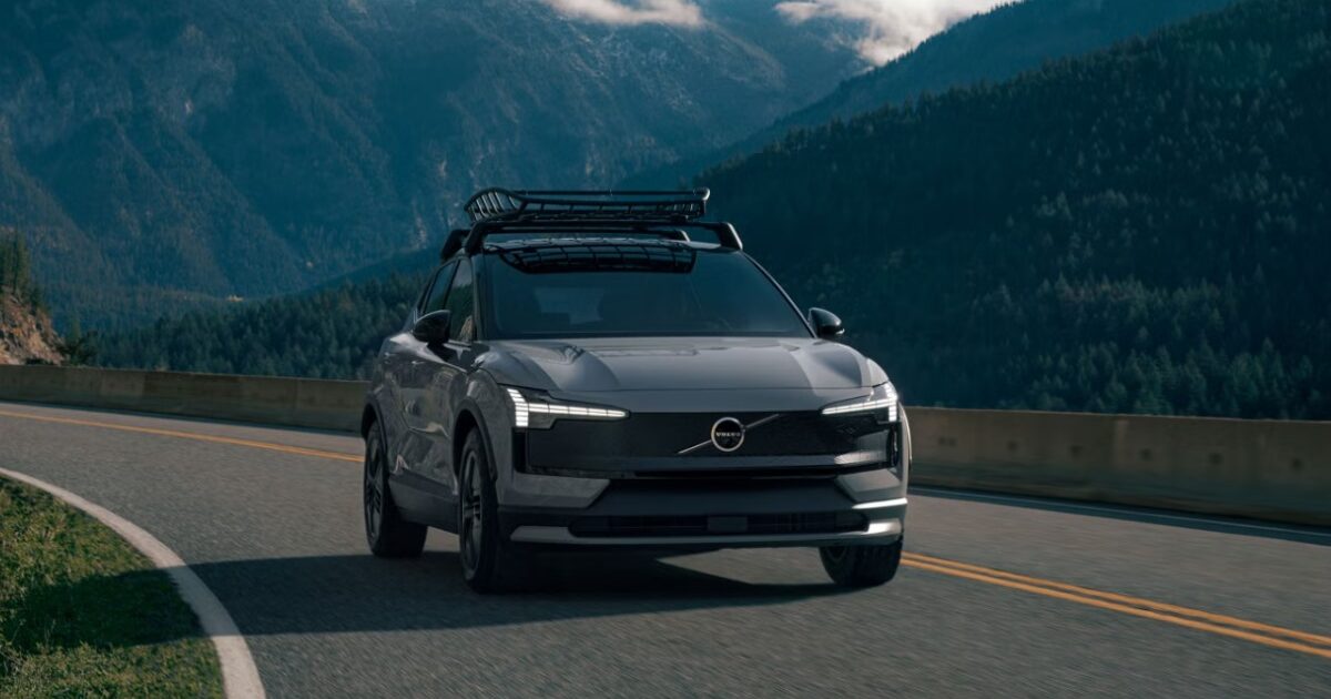 2025 Volvo EX30 EV