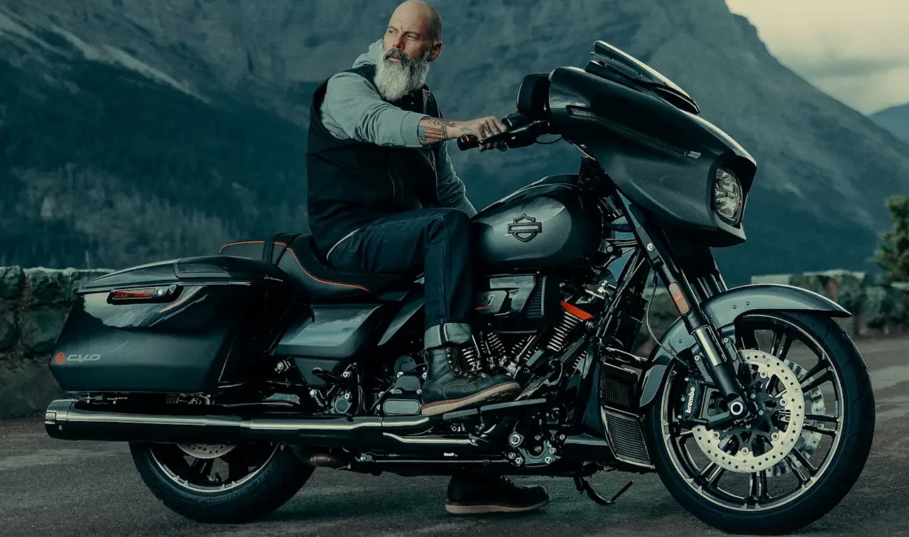 Harley-Davidson CVO Street Glide 2025
