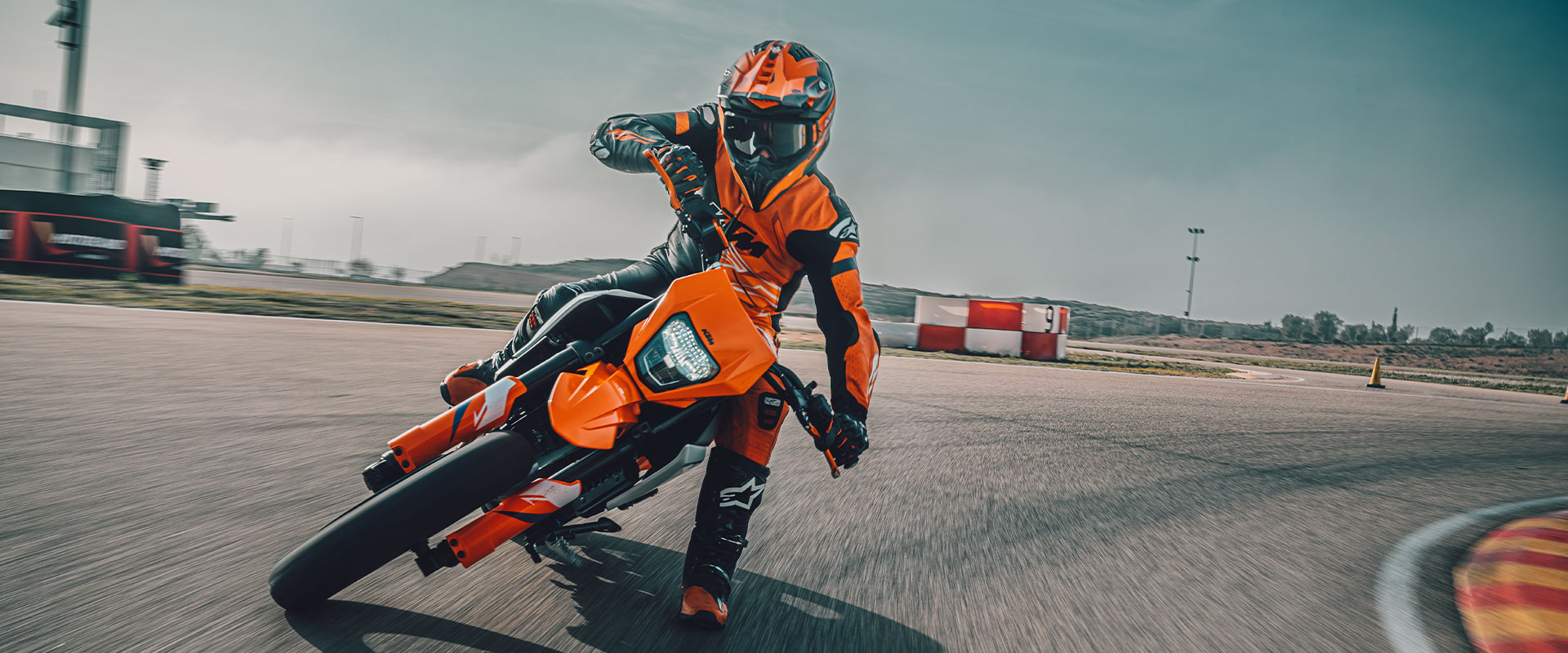 KTM 390 SMC R 2025
